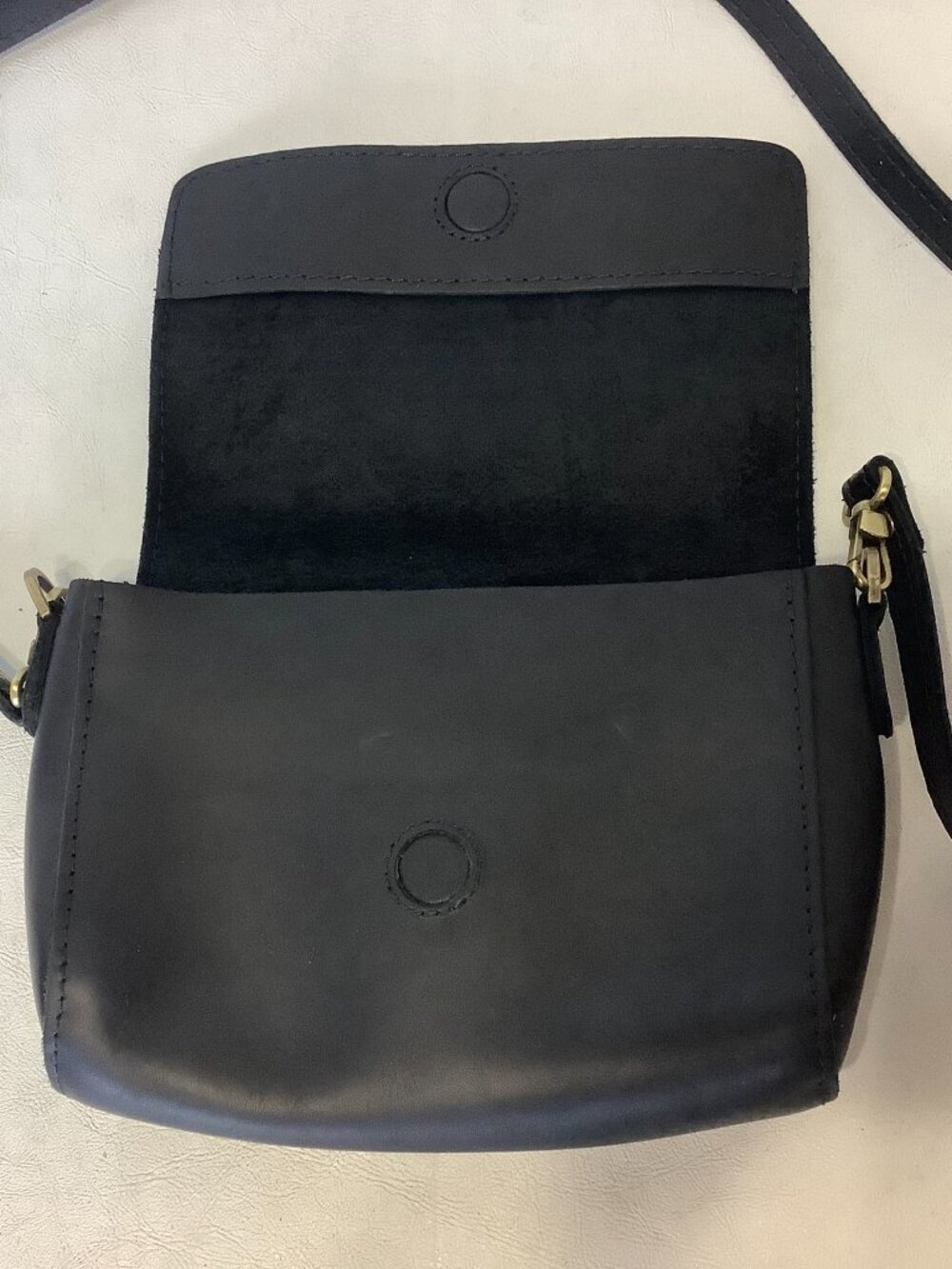Portland Leather Goods Metro Mini Crossbody Bag Purse Black 8" x 6" - Picture 4 of 7